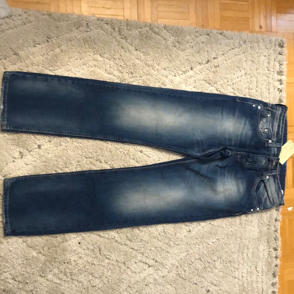 Flattering Straight Jeans DESPERADO